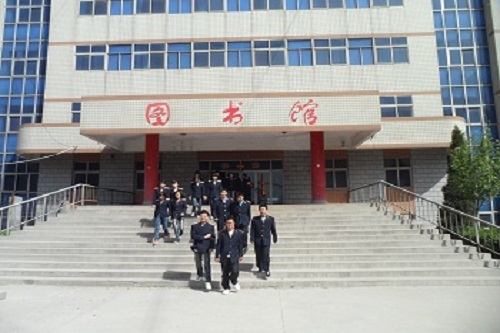 初中起點學(xué)習(xí)電子商務(wù)專業(yè)課程難不難？